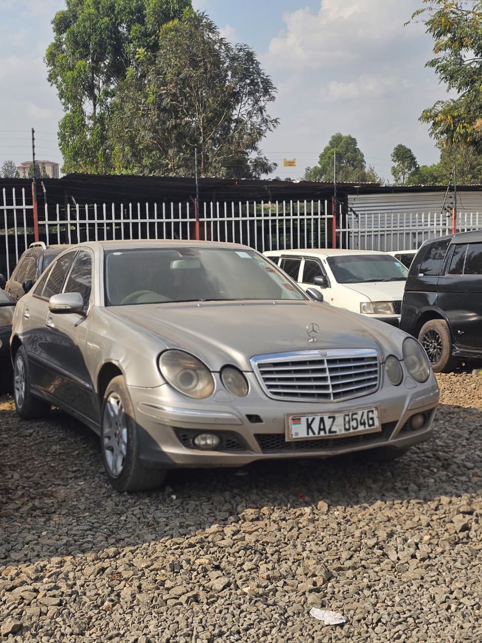 MERCEDES BENZ E280